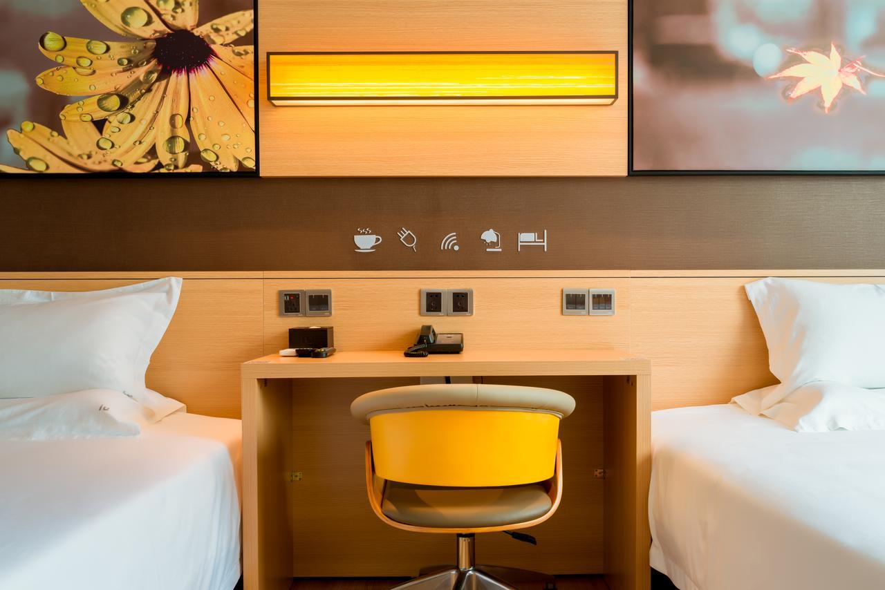 Iu Hotel Guiyang Shibei Road Kültér fotó